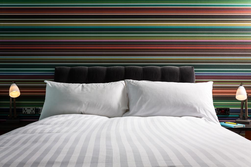 Village Hotel Warrington Bagian luar foto