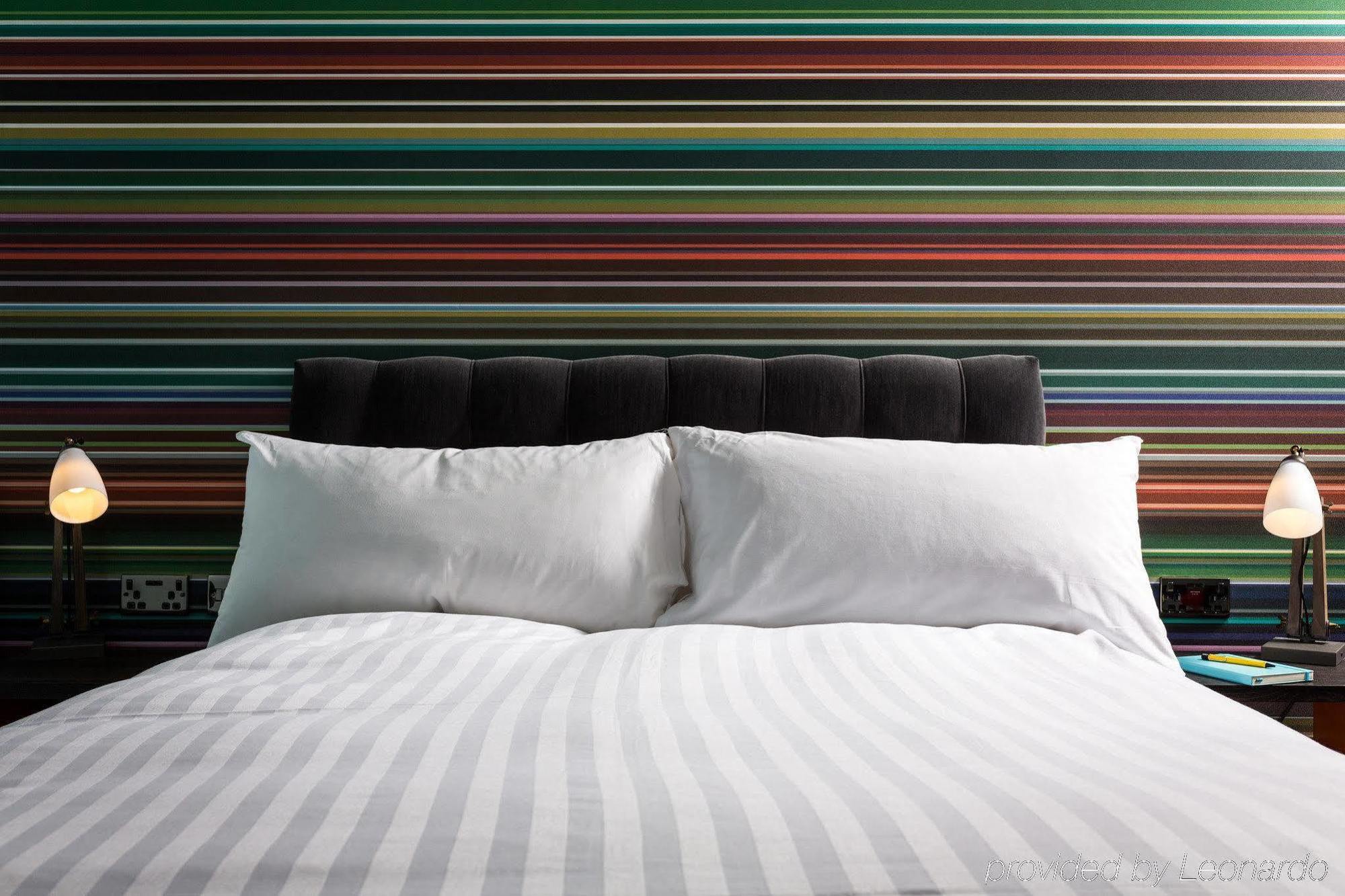 Village Hotel Warrington Bagian luar foto